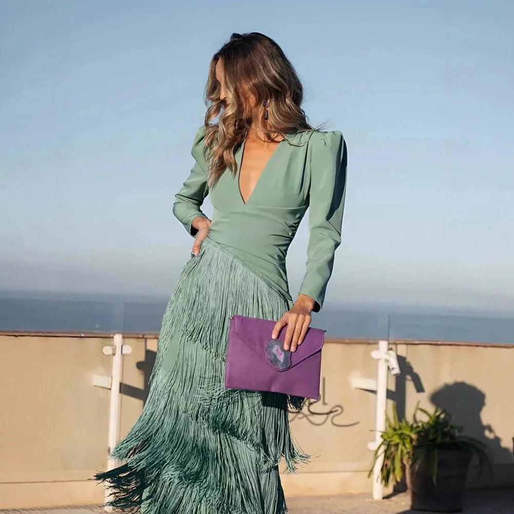 Vestido Esmeralda Glam™ – Elegancia con Flecos que Roba Miradas